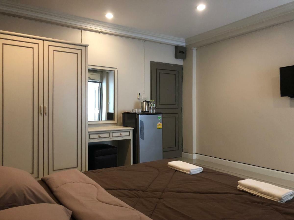 M. Swita เอ็ม.สวิต Apartment Банкок Екстериор снимка